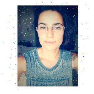 Meet your Posher, Carla